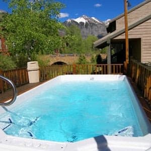 Mountainside Inn