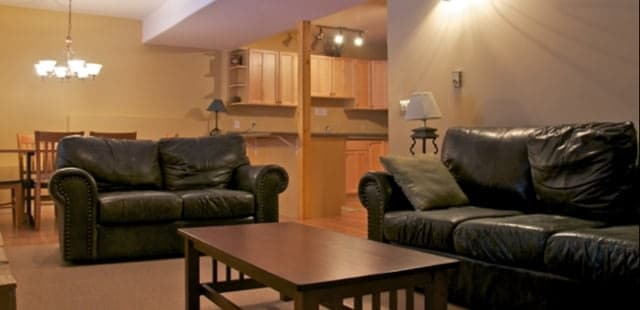 First Tracks Lodge
