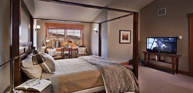 Sunshine Peak Chalet