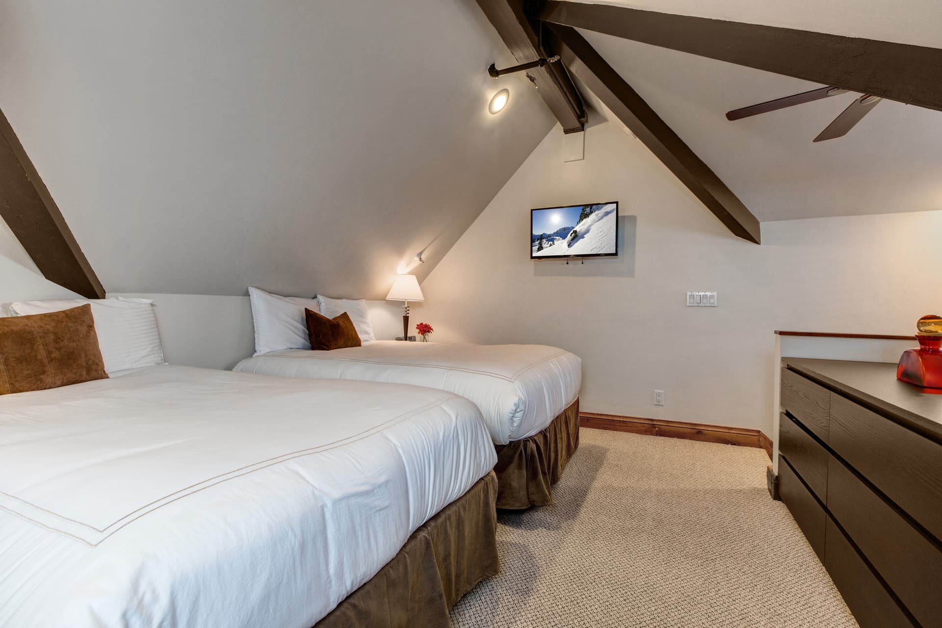 Loft | Two Queen Beds, TV, Full Ensuite Bath with Shower