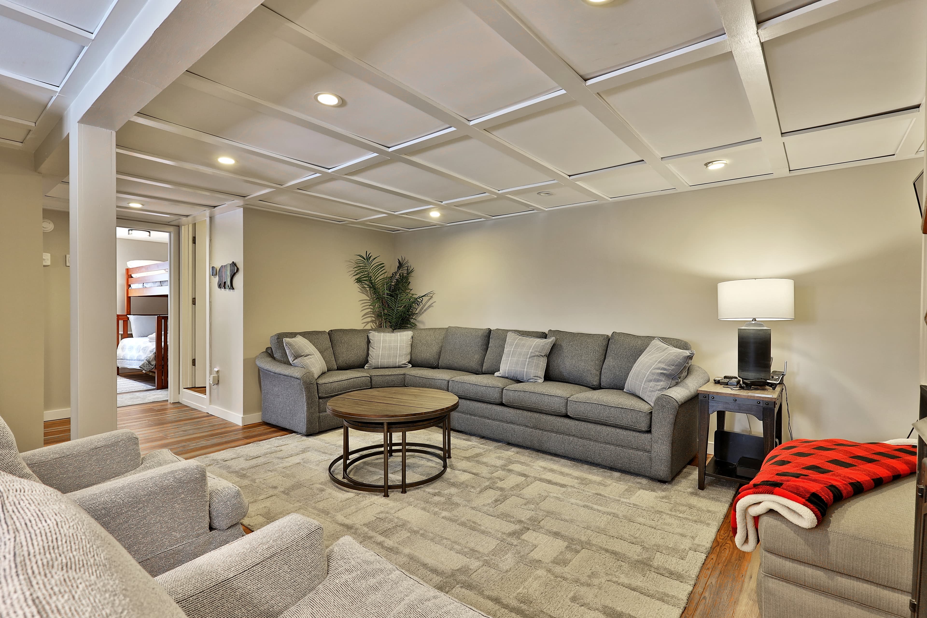 Enough seating for everyone to relax as well as a queen sized pull-out sofa.