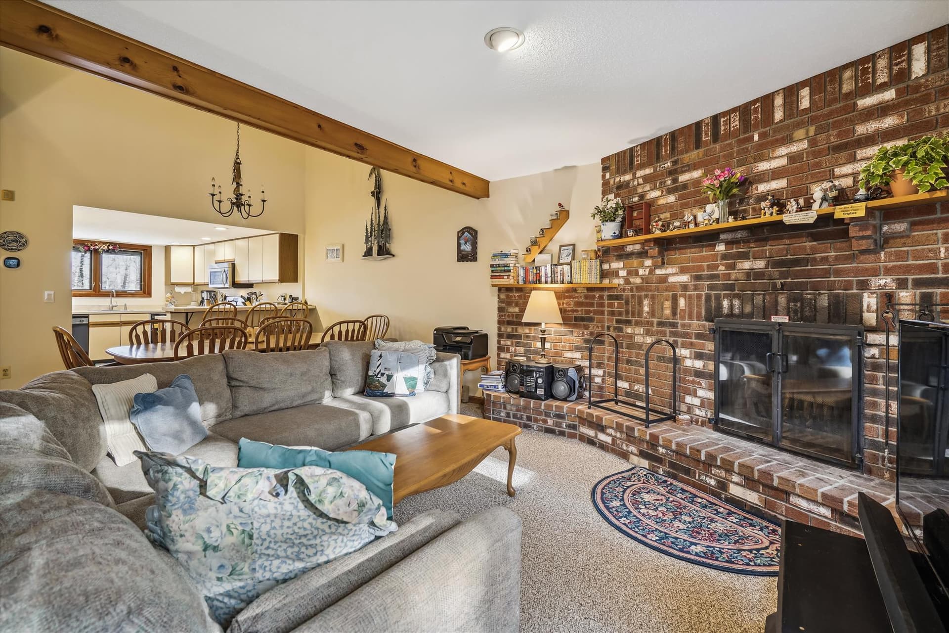Open concept floor plan.