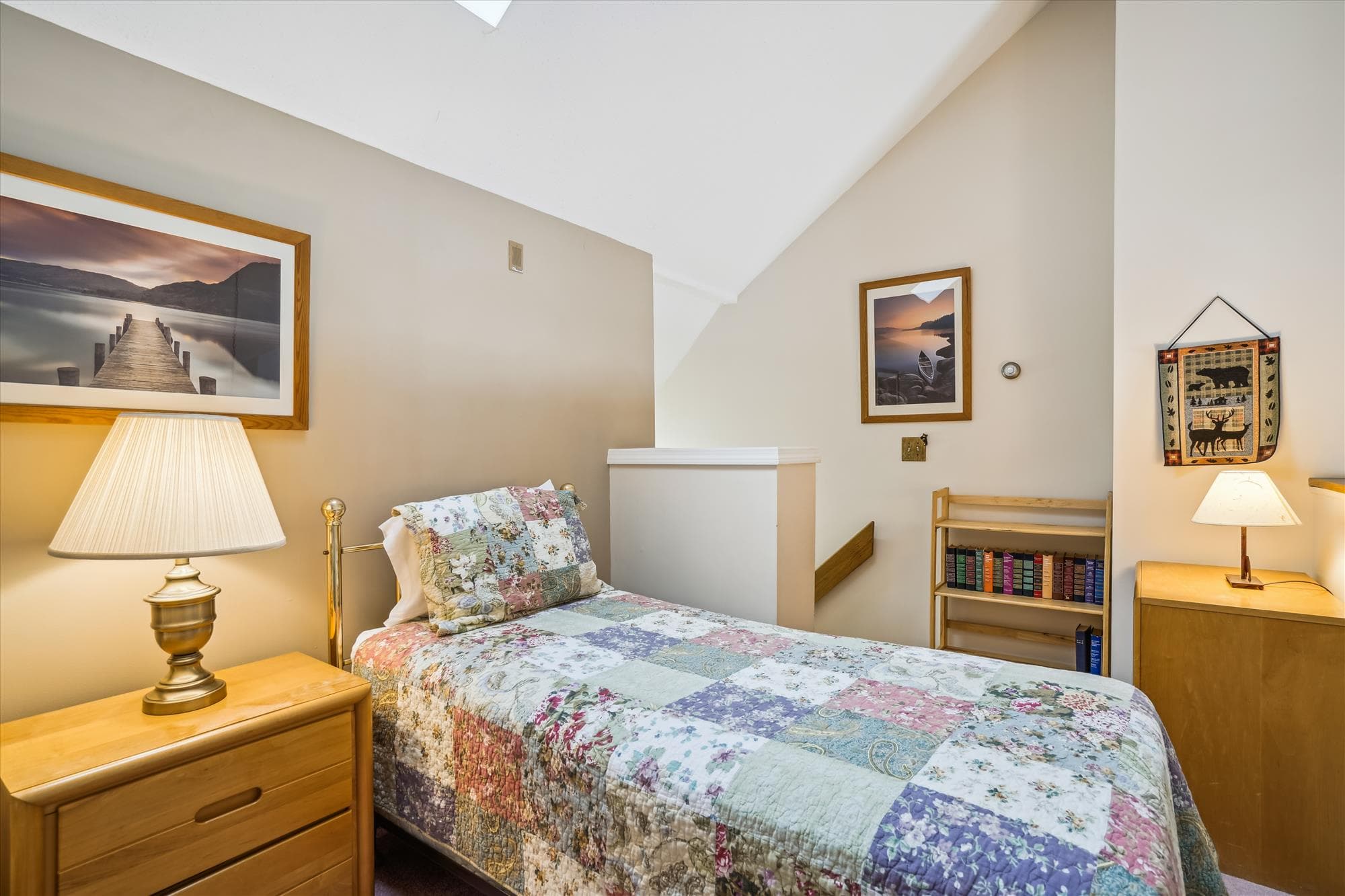2 twin beds