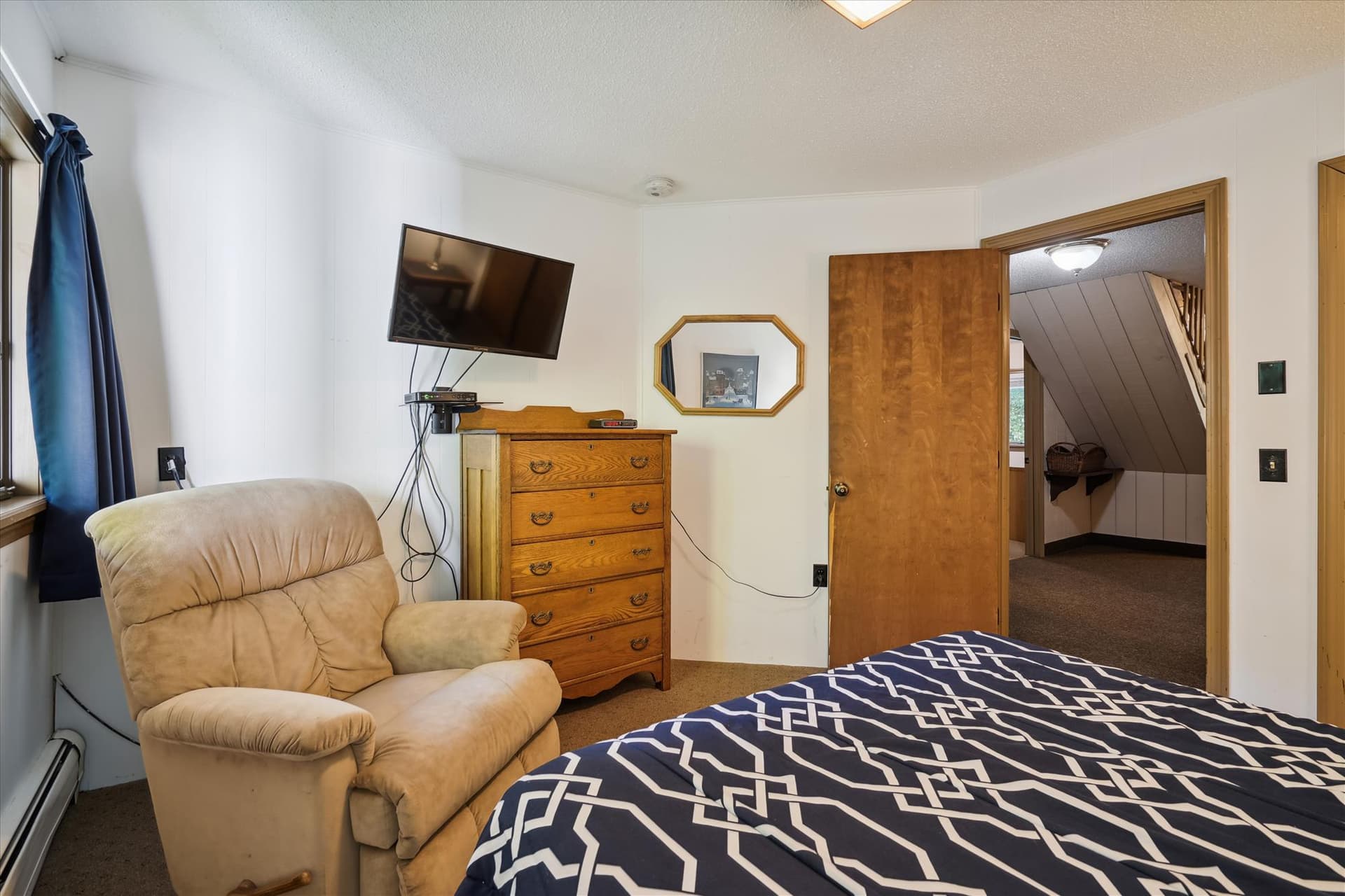Queen bed