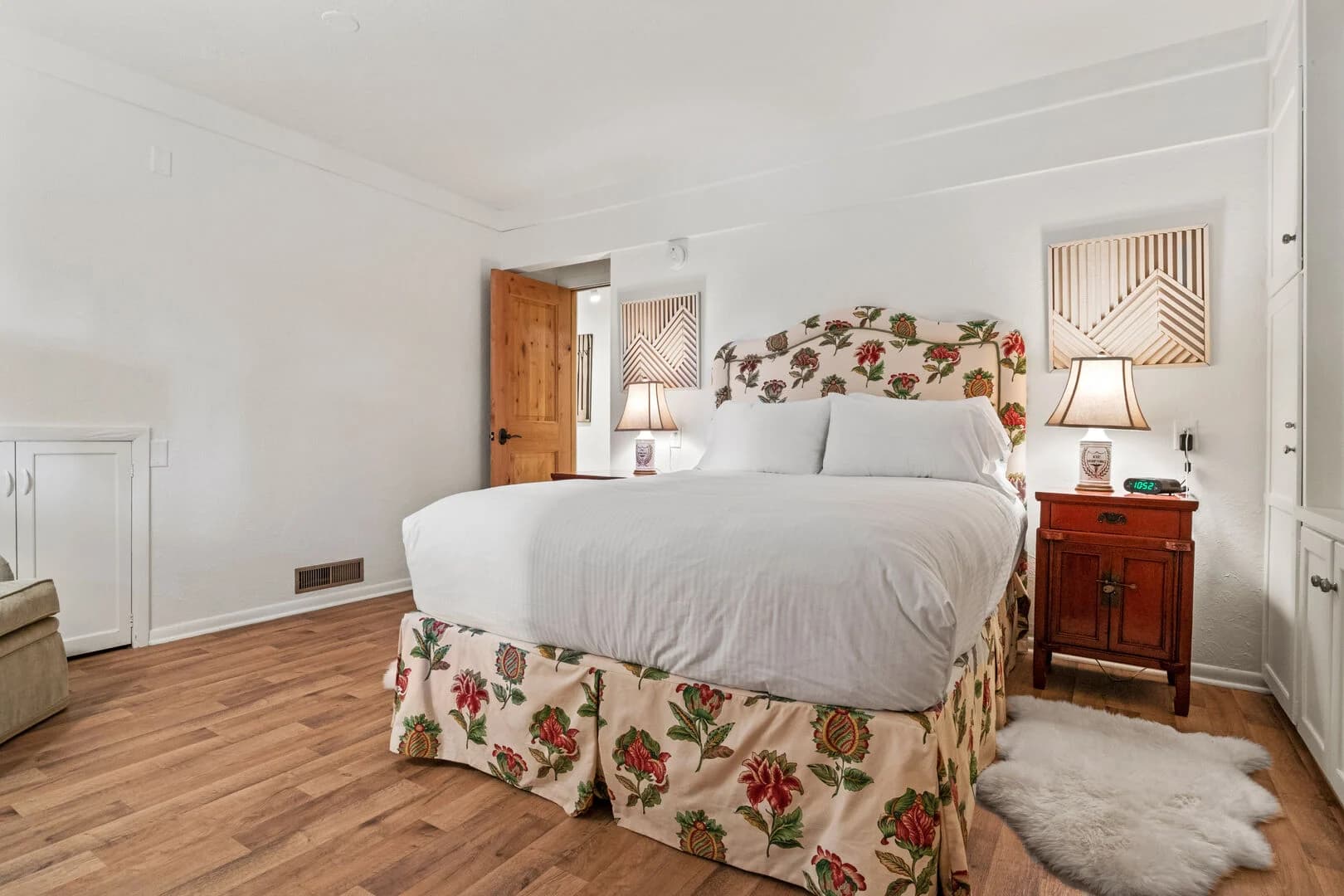 Queen Bedroom -- Lower Level