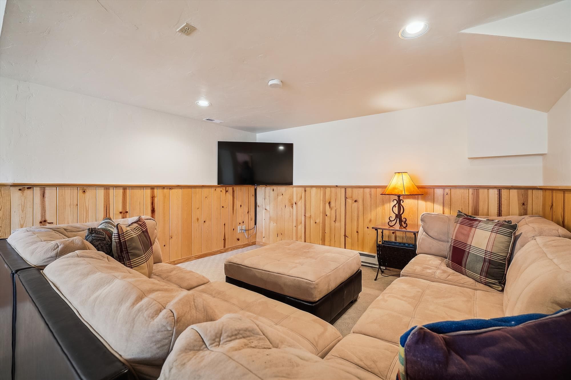 Living Area - Hamilton Creek Cabin - Silverthorne Vacation Rental
