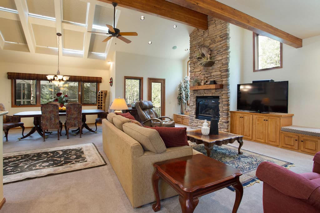 Living Area - Streamside Lane - Frisco Vacation Rental