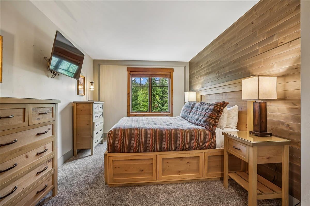 Bedroom - Mountain Thunder Lodge 1201 - Breckenridge Vacation Rental