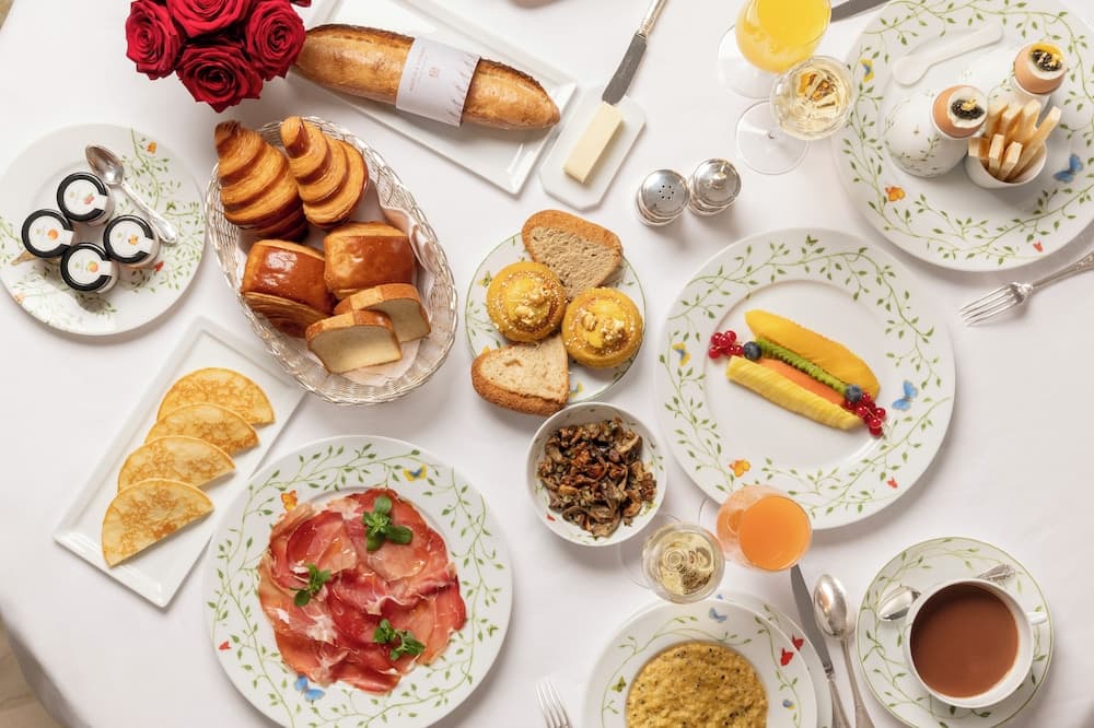 Breakfast meal