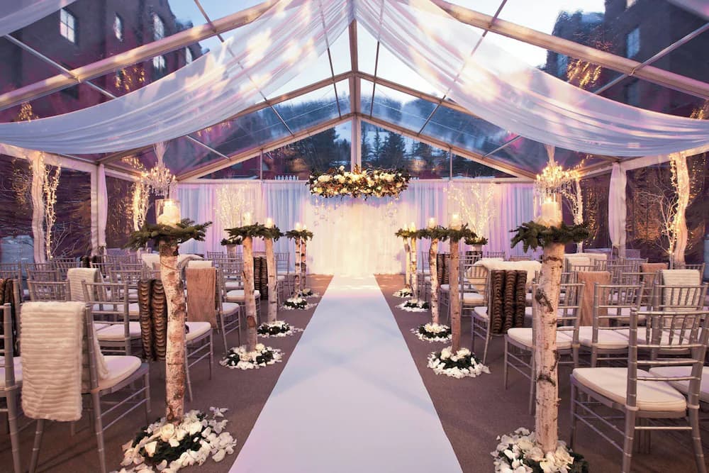 Banquet hall
