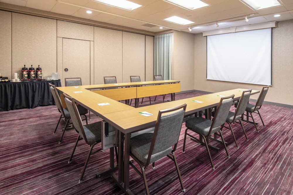 Meeting facility
