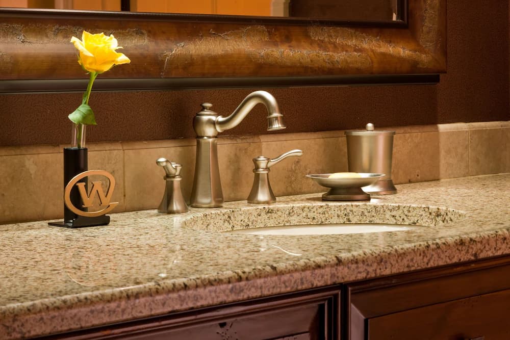 Bathroom sink