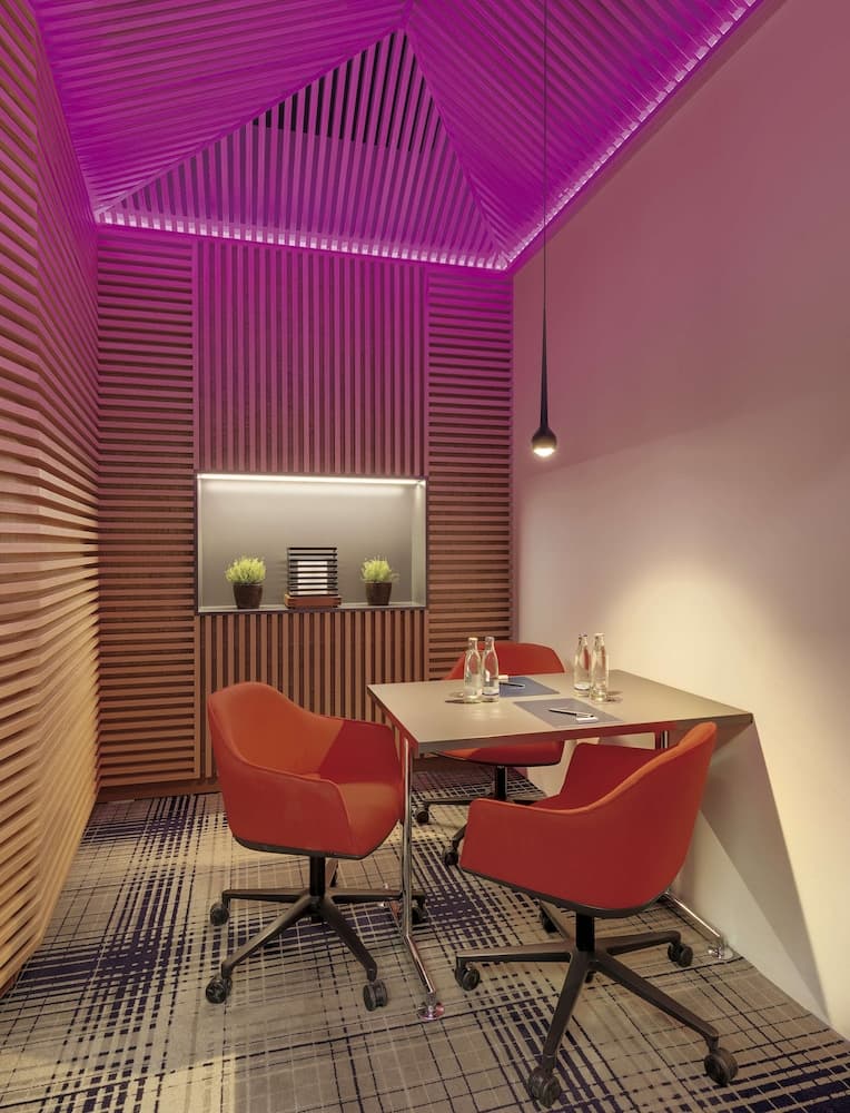 Meeting facility