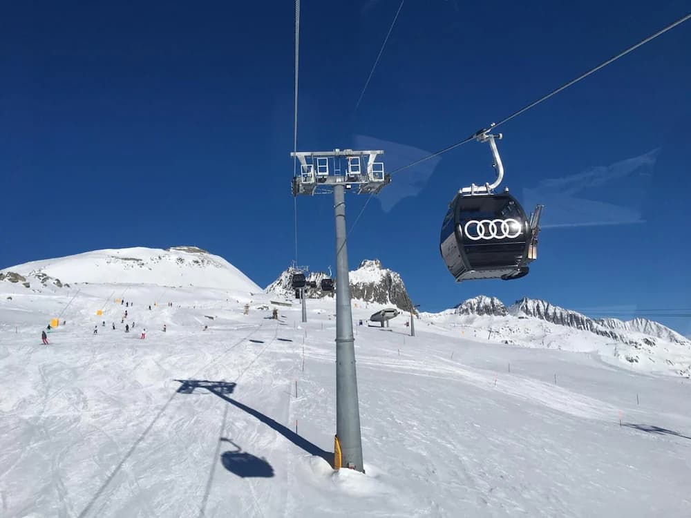 Snow and ski sports
