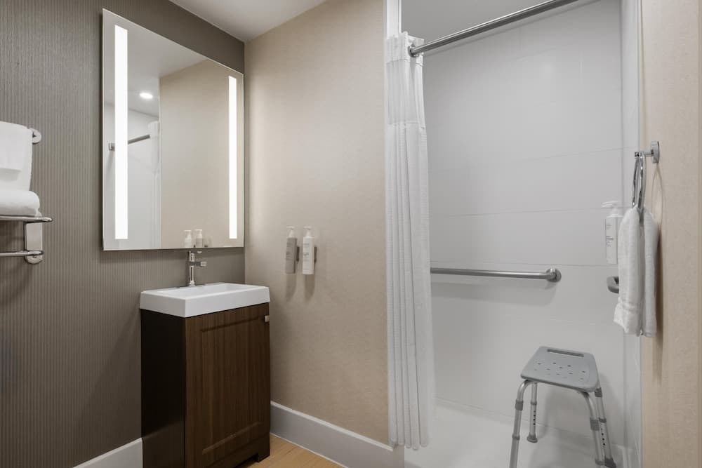Bathroom shower