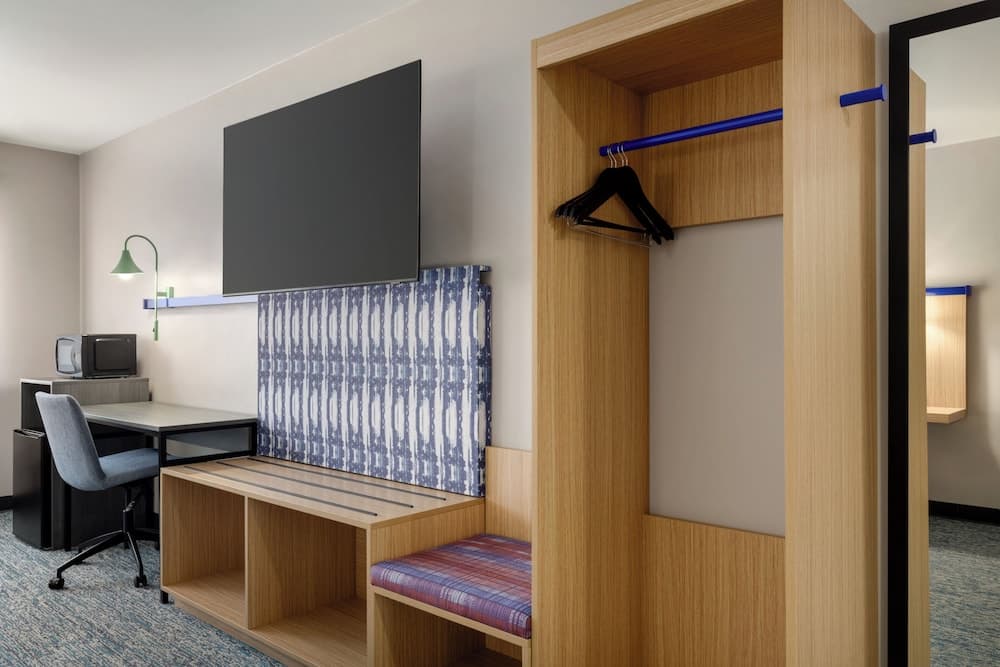 Room amenity