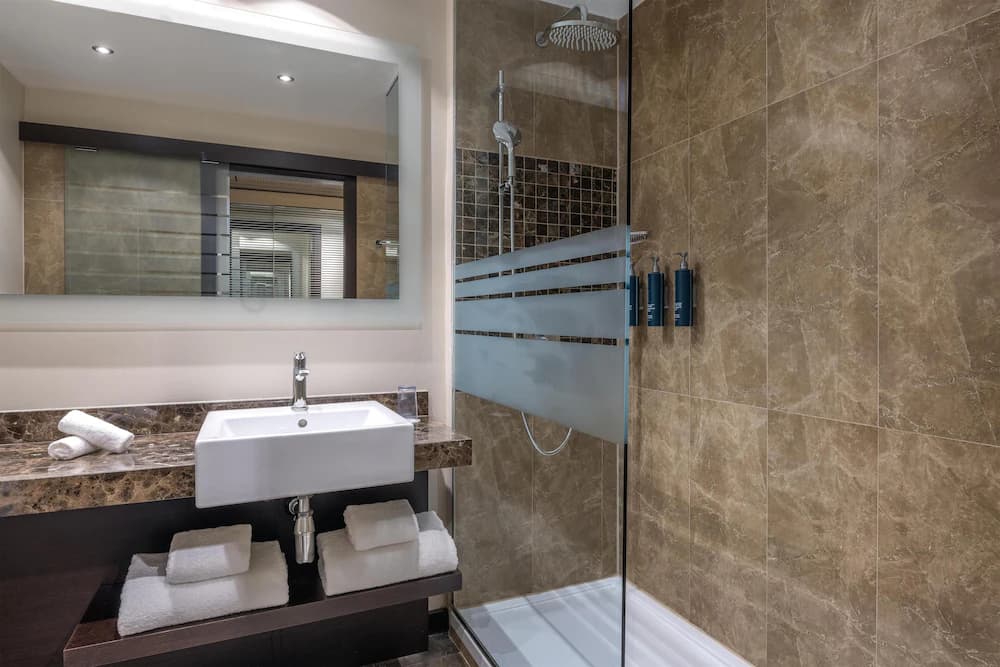 Bathroom shower
