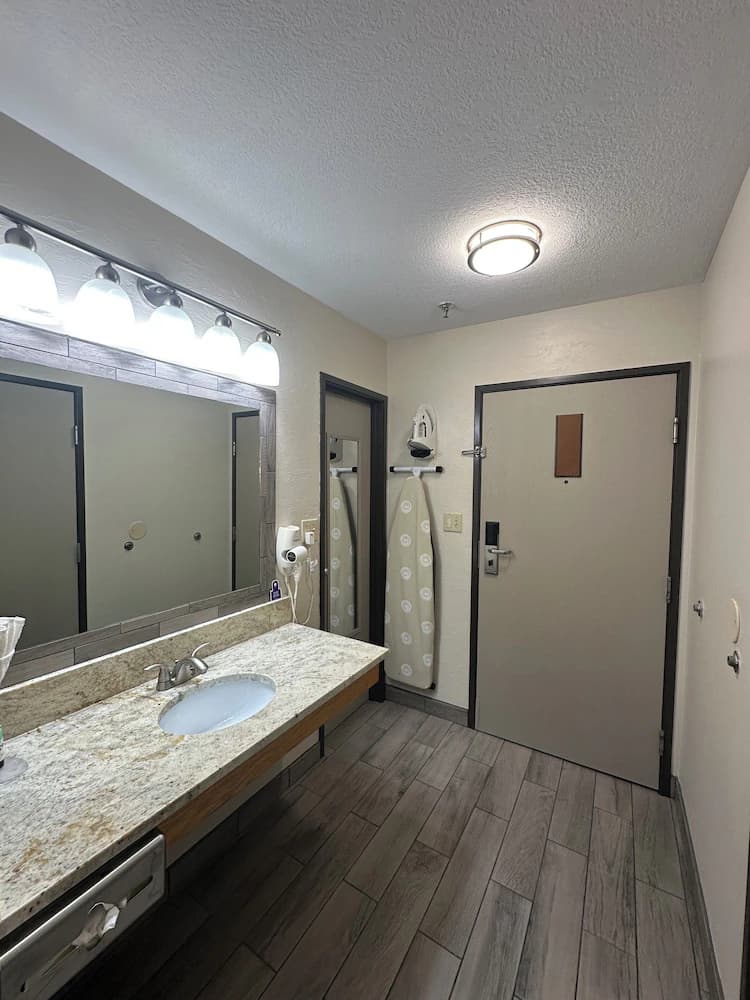 Bathroom sink