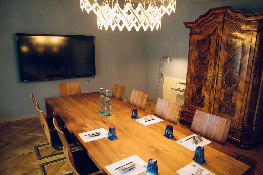 Meeting facility