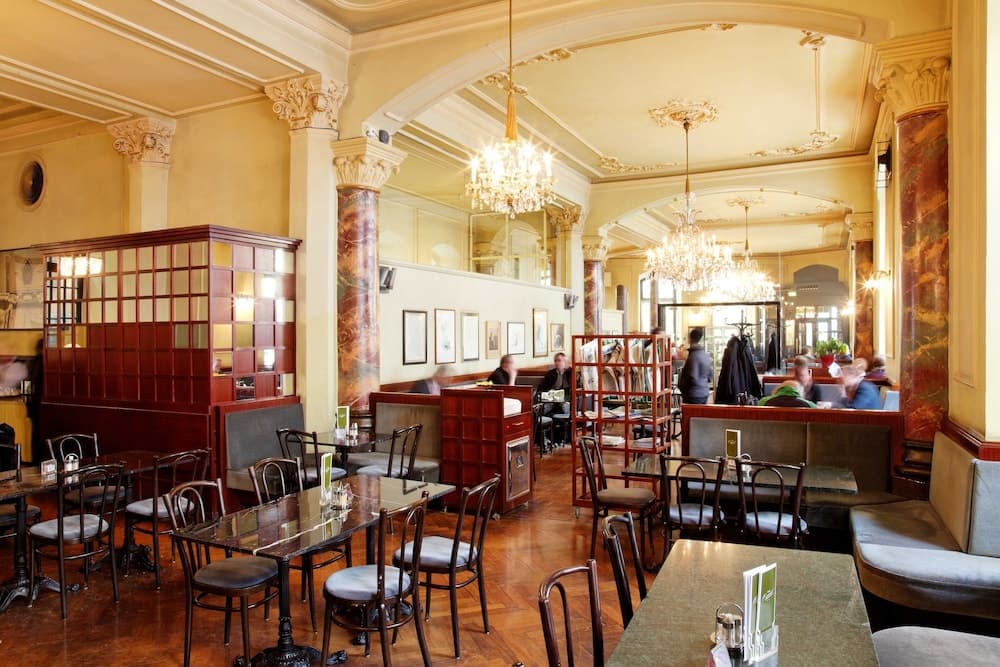 Cafe