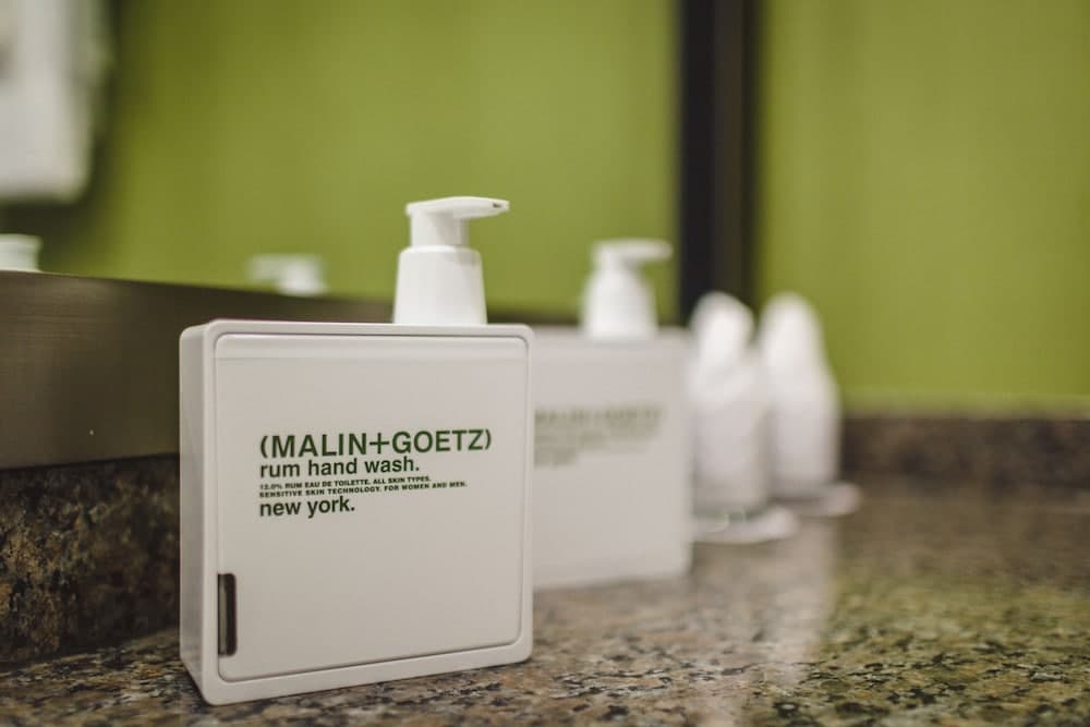 Bathroom amenities