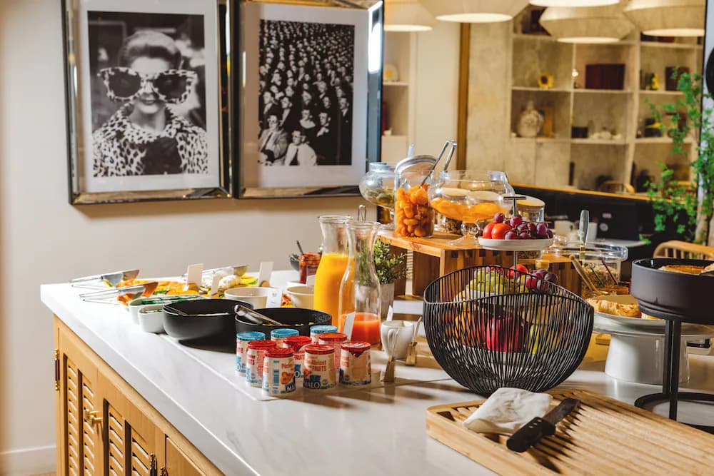 Breakfast buffet