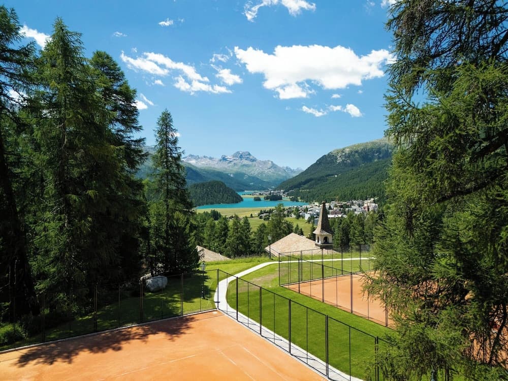 Tennis court