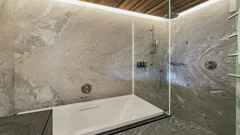 Bathroom shower