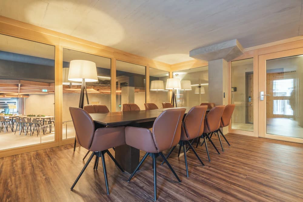 Meeting facility