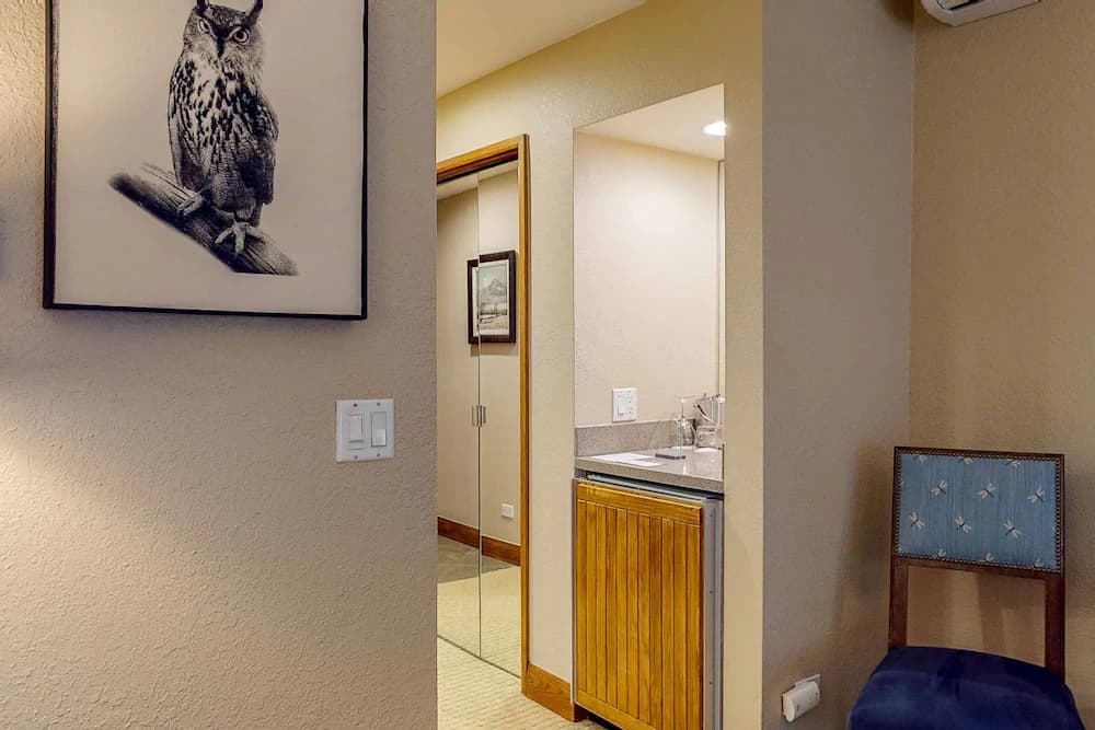 Private kitchenette