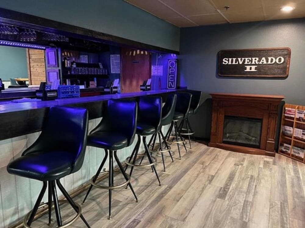 Poolside bar