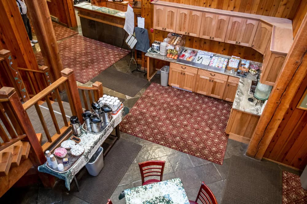 Breakfast area