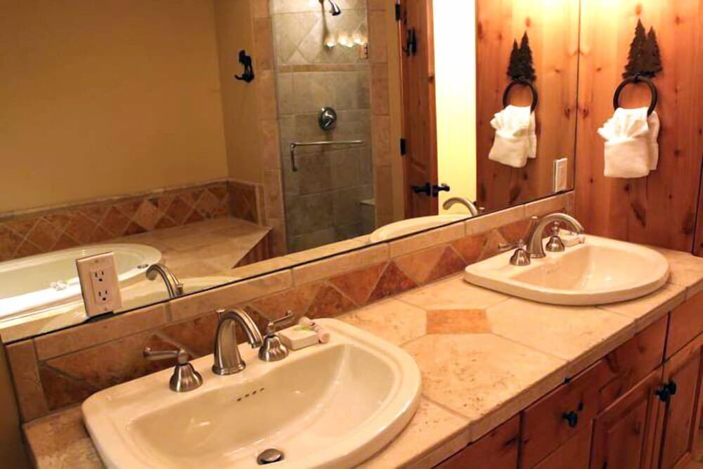 Bathroom sink