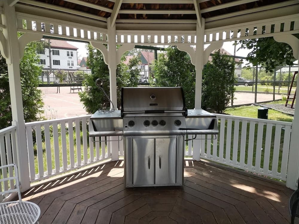 BBQ/picnic area