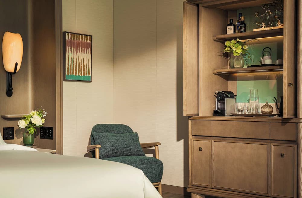 Room amenity