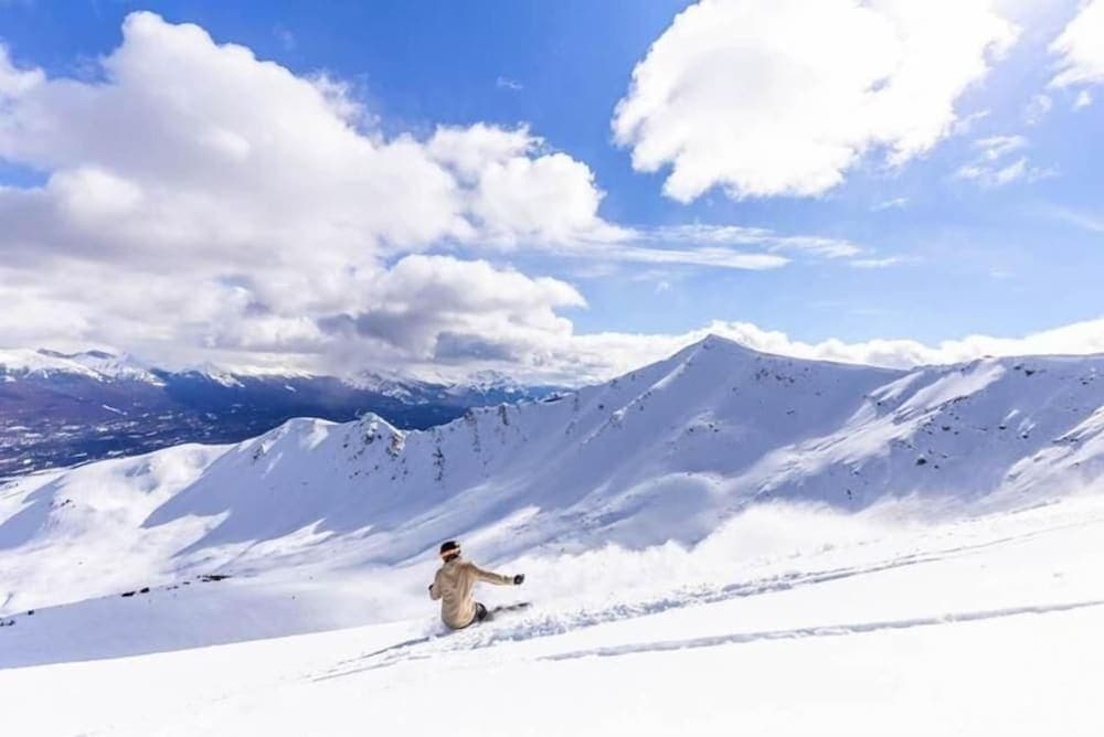 Snow and ski sports