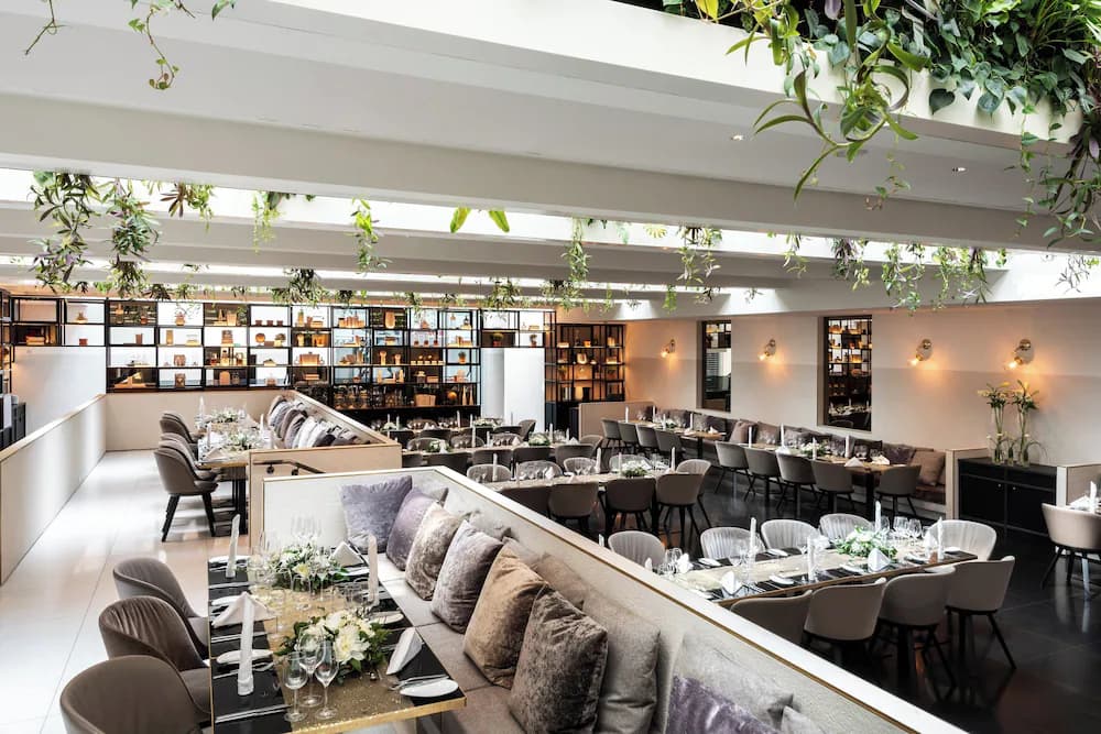 Banquet hall