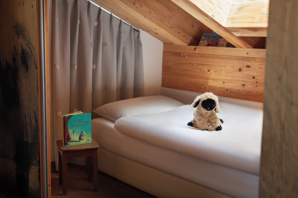 Children's theme room