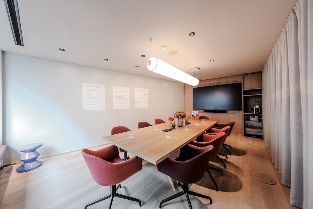 Meeting facility