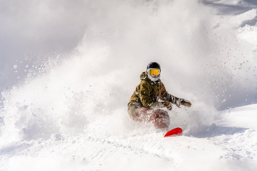 Snow and ski sports