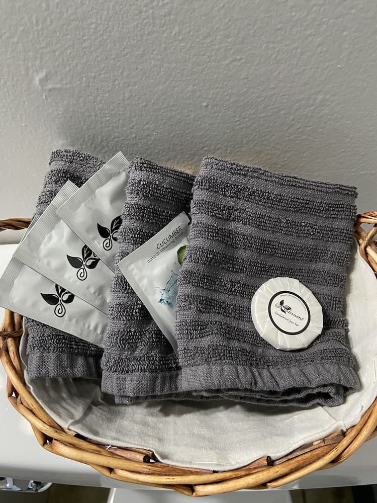 Bathroom amenities