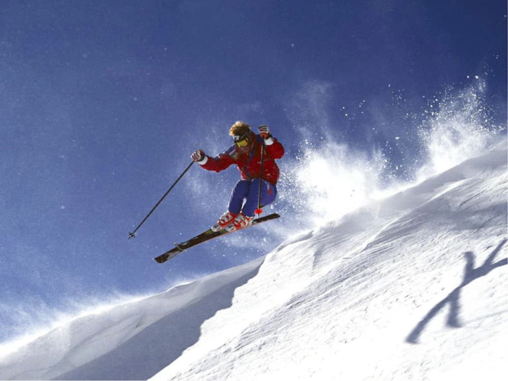Snow and ski sports