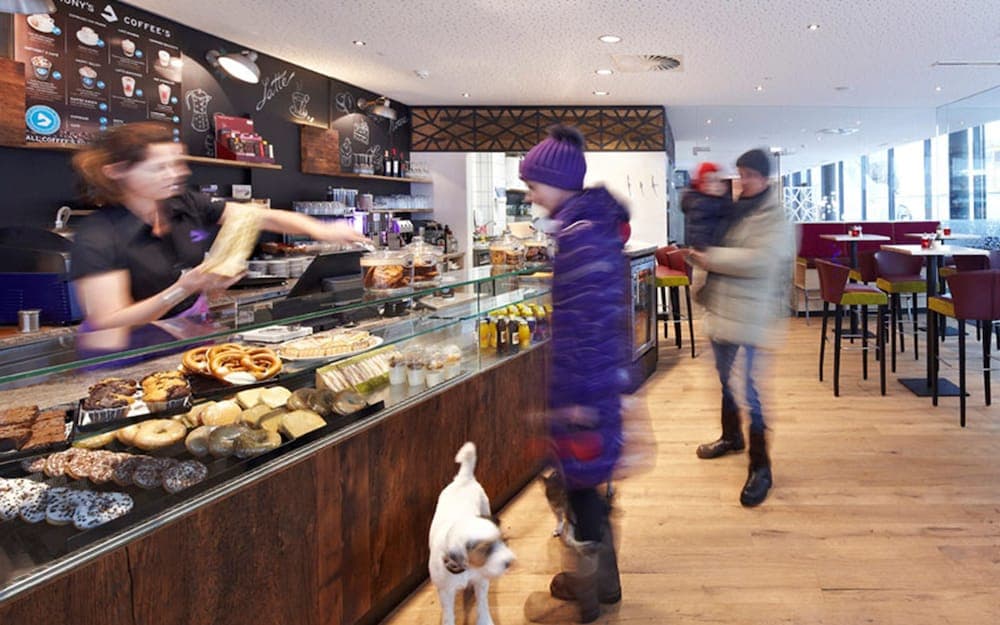 Breakfast area