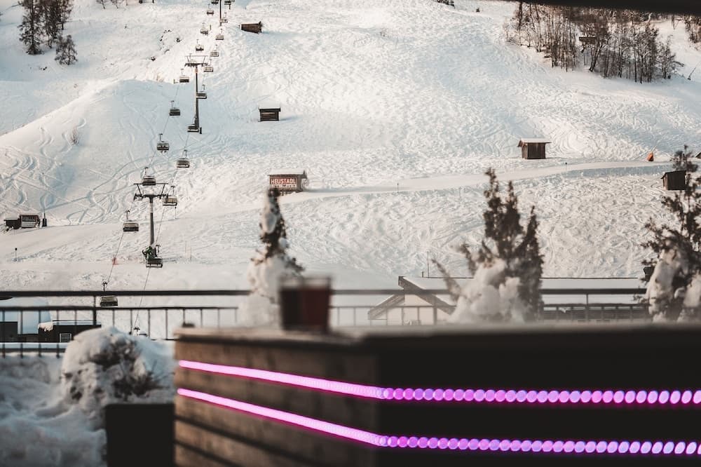 Snow and ski sports