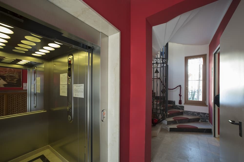 Elevator