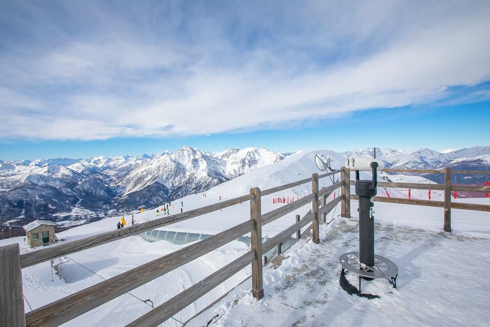 Snow and ski sports