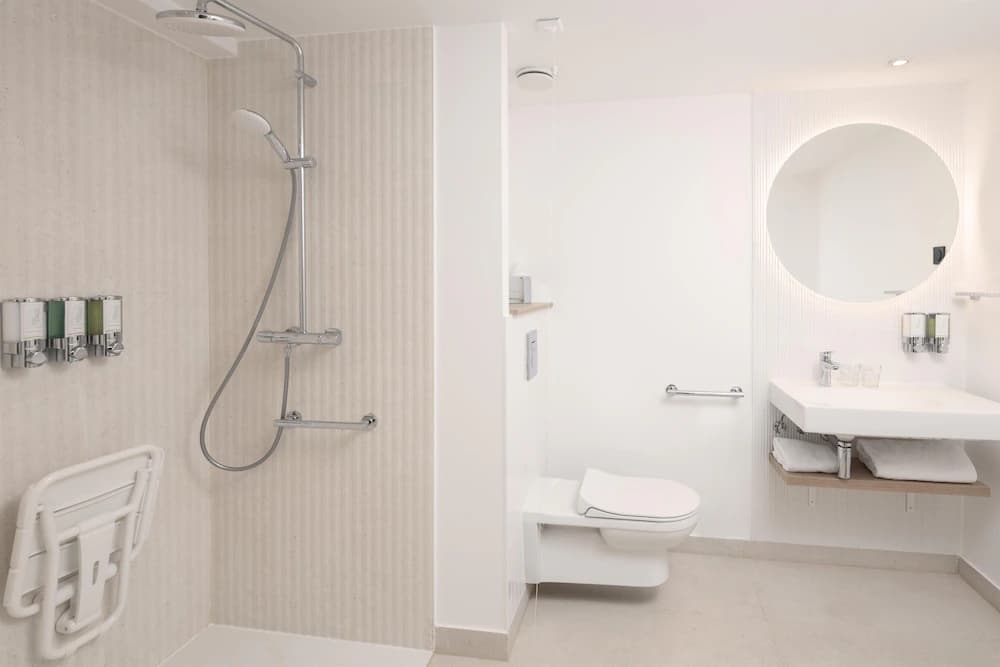 Bathroom shower