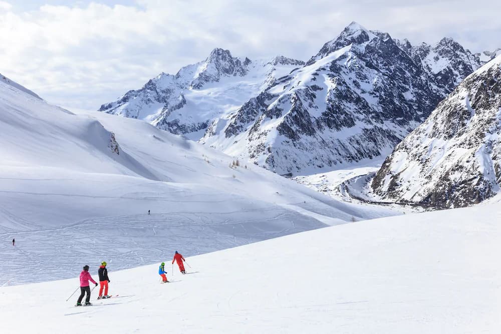 Snow and ski sports