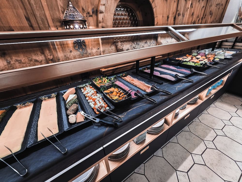 Breakfast buffet