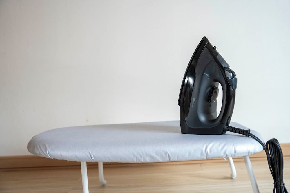 Iron/ironing board